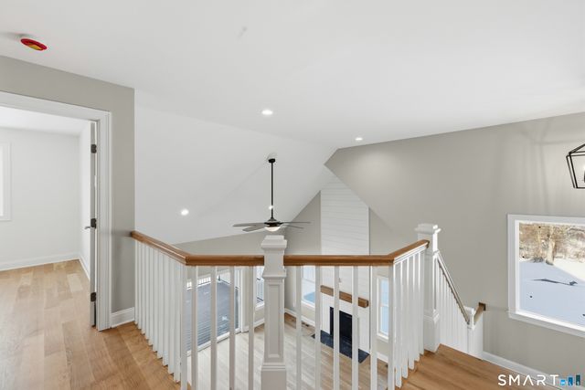 42 Holcomb Street, Simsbury, CT 06070