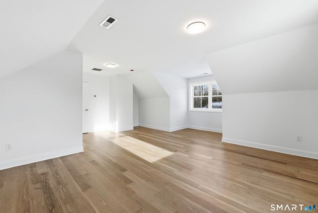 42 Holcomb Street, Simsbury, CT 06070