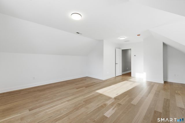 42 Holcomb Street, Simsbury, CT 06070