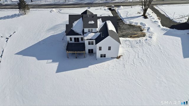 42 Holcomb Street, Simsbury, CT 06070