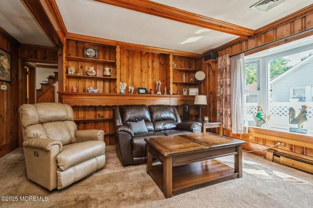 39 Clayton Avenue, Toms River, NJ 08755