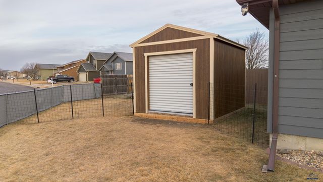 5479 SAVANNAH ST, Rapid City, SD 57703