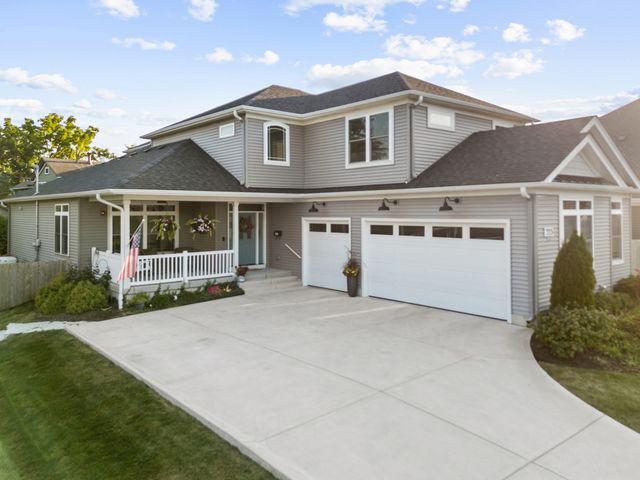 333 W Potomac Avenue, Lombard, IL 60148