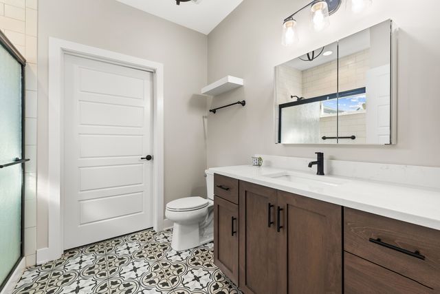 333 W Potomac Avenue, Lombard, IL 60148