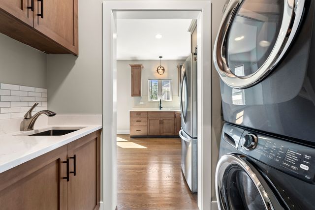 333 W Potomac Avenue, Lombard, IL 60148