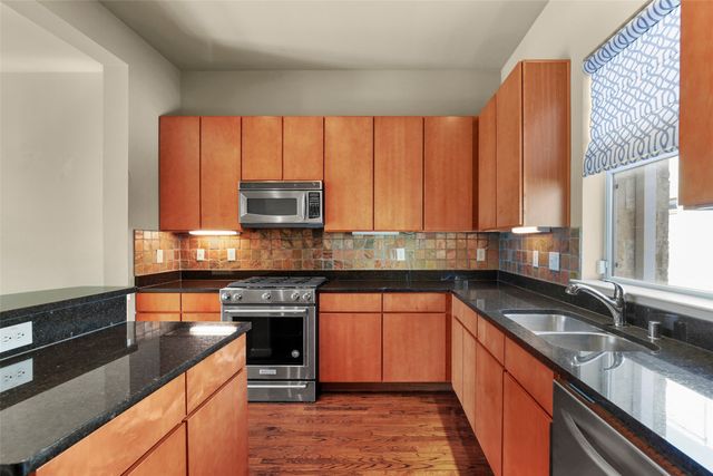 3800 Holland Avenue 4, Dallas, TX 75219