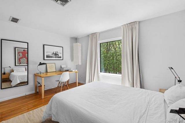 24 Quogue Riverhead Road, Quogue, NY 11959