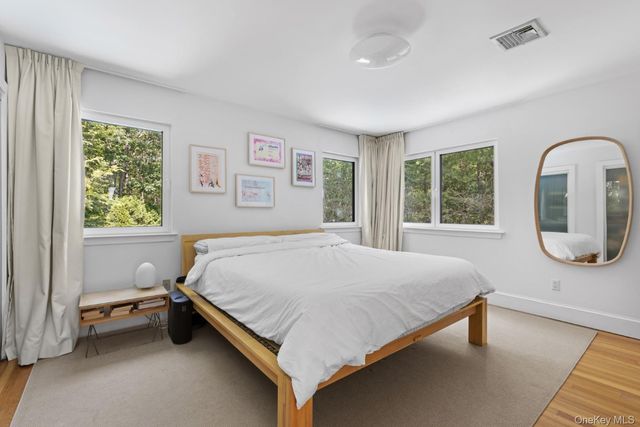 24 Quogue Riverhead Road, Quogue, NY 11959