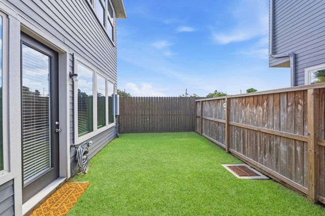 6020 T C Jester Boulevard, Houston, TX 77091