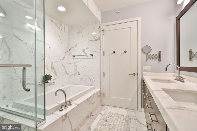 1414 S Penn Sq Unit 11H, Philadelphia, PA 19102