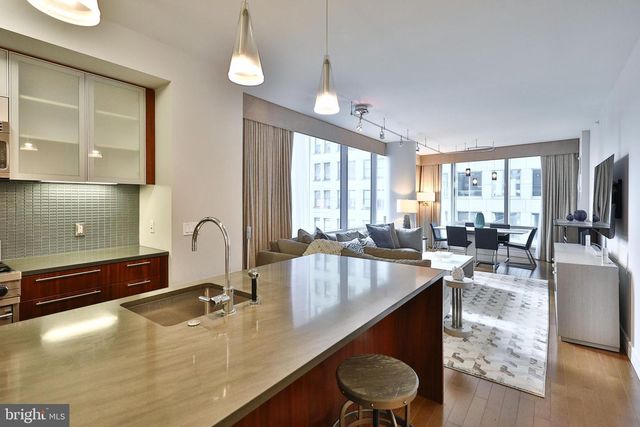 1414 S Penn Sq Unit 11H, Philadelphia, PA 19102