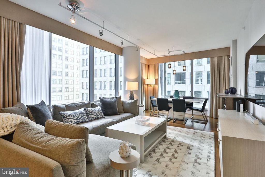 1414 S Penn Sq Unit 11H, Philadelphia, PA 19102