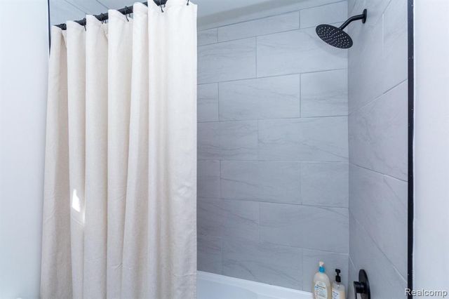 17801 25 Mile Road, Macomb, MI 48042