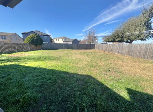 110 Comal CV, Elgin, TX 78621