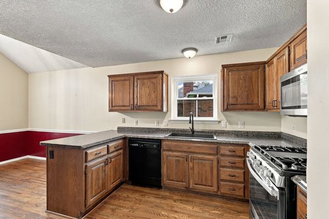 12504 E 82nd Place North, Owasso, OK 74055