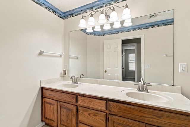 12504 E 82nd Place North, Owasso, OK 74055