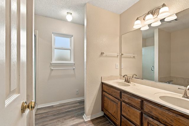 12504 E 82nd Place North, Owasso, OK 74055