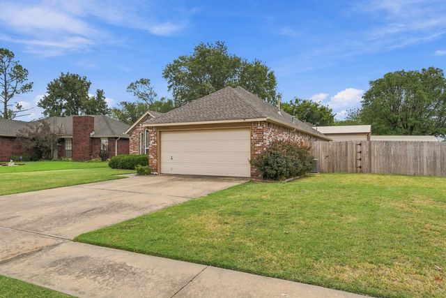 12504 E 82nd Place North, Owasso, OK 74055