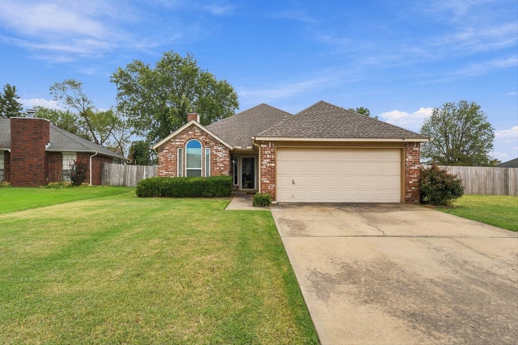 12504 E 82nd Place North, Owasso, OK 74055
