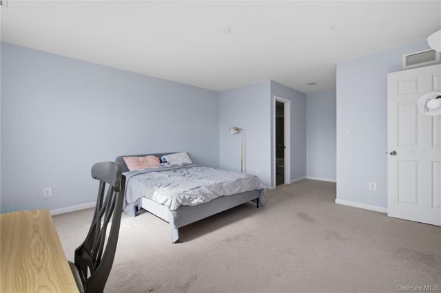 69 Thomas Lane, East Setauket, NY 11733