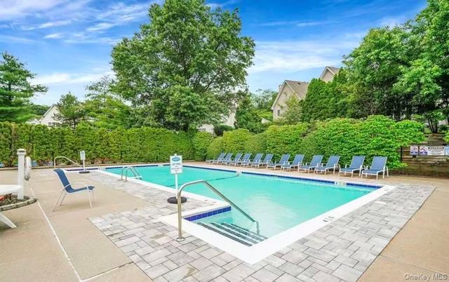 69 Thomas Lane, East Setauket, NY 11733