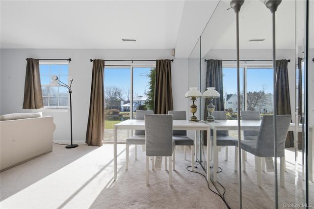 69 Thomas Lane, East Setauket, NY 11733