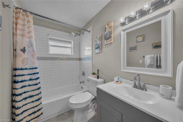 1032 NE Pine Island LN, Cape Coral, FL 33909
