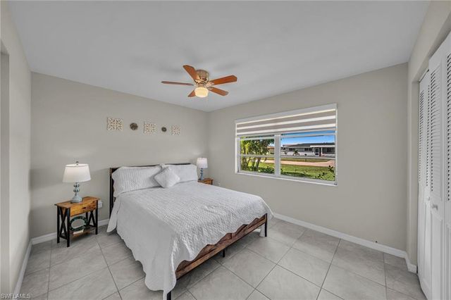 1032 NE Pine Island LN, Cape Coral, FL 33909