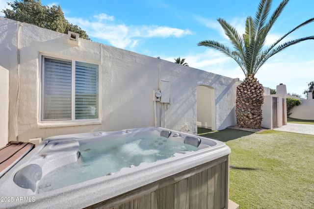 7232 N 13TH Street, Phoenix, AZ 85020