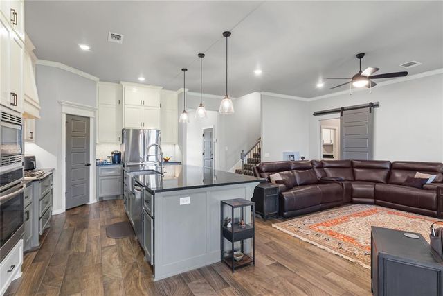 9205 NW 91st Street, Yukon, OK 73099
