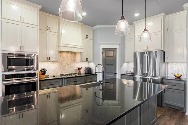 9205 NW 91st Street, Yukon, OK 73099