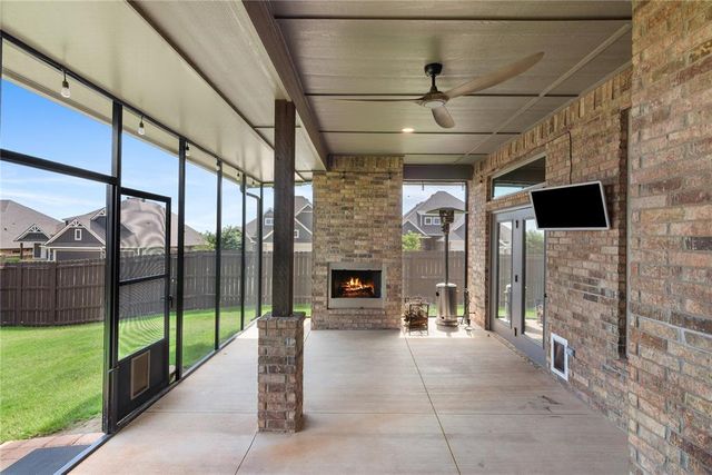 9205 NW 91st Street, Yukon, OK 73099