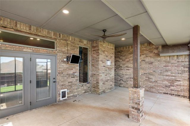 9205 NW 91st Street, Yukon, OK 73099