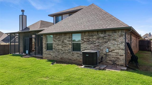9205 NW 91st Street, Yukon, OK 73099