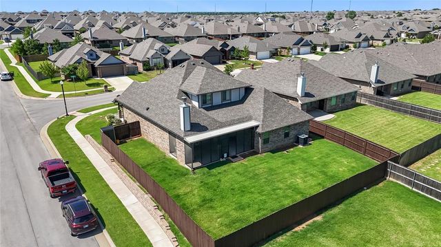 9205 NW 91st Street, Yukon, OK 73099