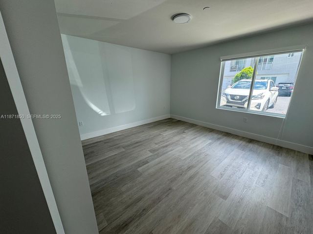 2555 NE 193rd Street 2106, Miami, FL 33180