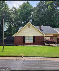6210 Douglas Manor Court, Douglasville, GA 30134