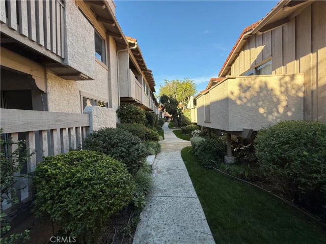 2352 Altisma 4, Carlsbad, CA 92009