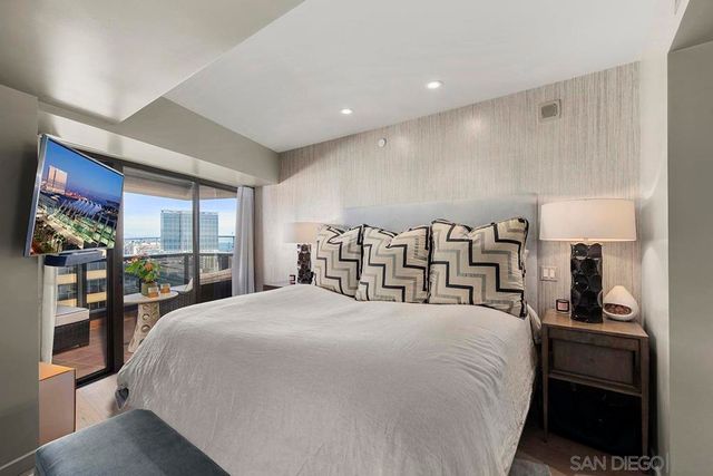 100 Harbor Drive 1906, San Diego, CA 92101