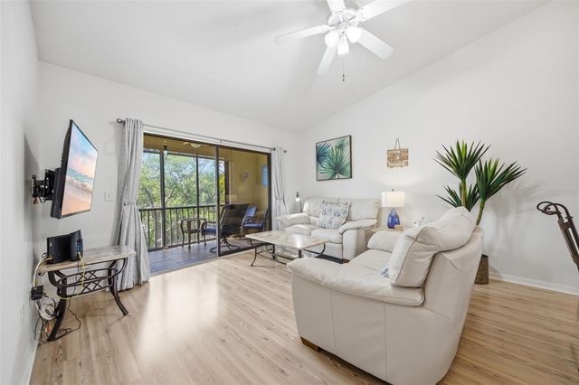 1638 SEASCAPE CIRCLE 1638, Tarpon Springs, FL 34689