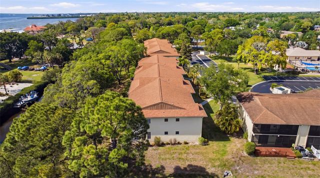 1638 SEASCAPE CIRCLE 1638, Tarpon Springs, FL 34689