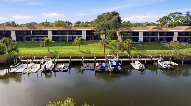 1638 SEASCAPE CIRCLE 1638, Tarpon Springs, FL 34689