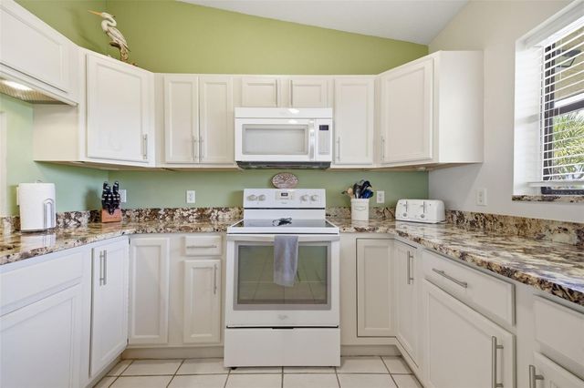 1638 SEASCAPE CIRCLE 1638, Tarpon Springs, FL 34689