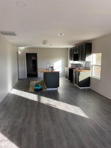 609 River St., Hattiesburg, MS 39401