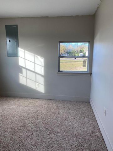 609 River St., Hattiesburg, MS 39401