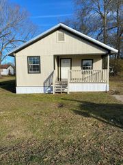 609 River St., Hattiesburg, MS 39401