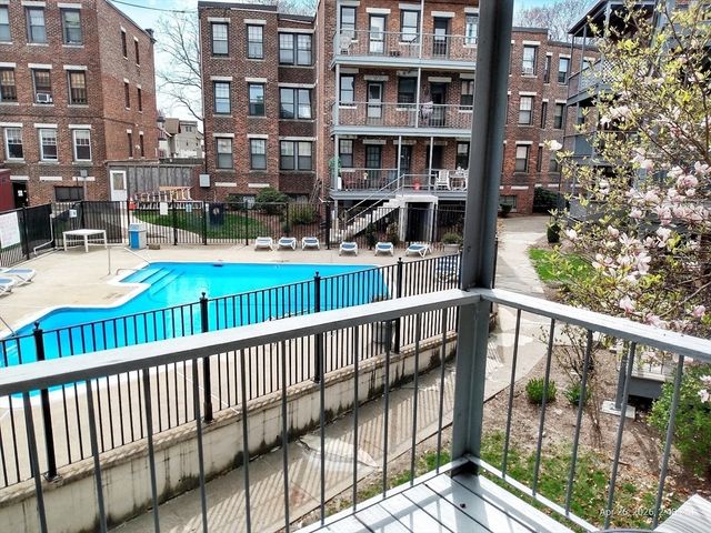 100 Lanark Rd 8, Boston, MA 02135