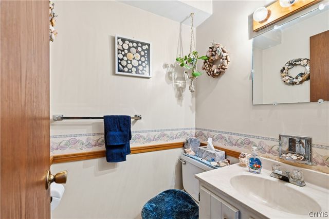 112 Merriwether Drive, Camillus, NY 13219