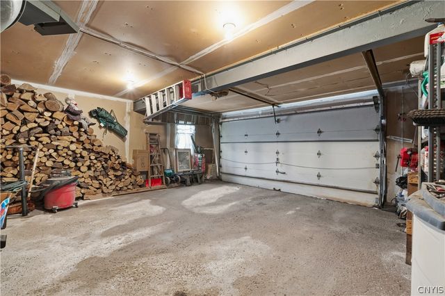 112 Merriwether Drive, Camillus, NY 13219