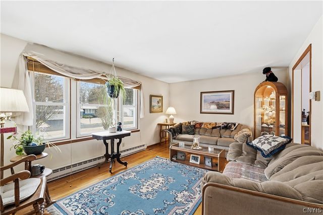 112 Merriwether Drive, Camillus, NY 13219